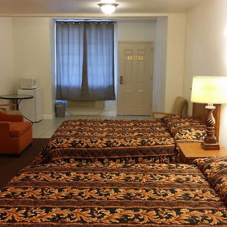 Country Regency Inn & Suites Manvel Esterno foto