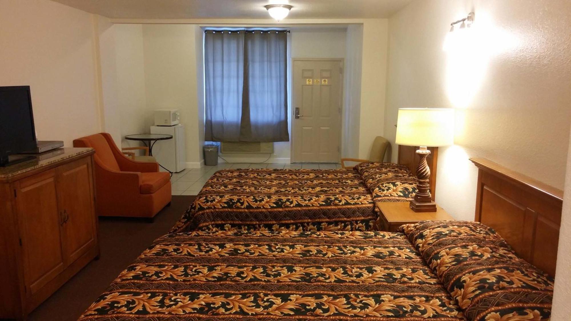 Country Regency Inn & Suites Manvel Esterno foto