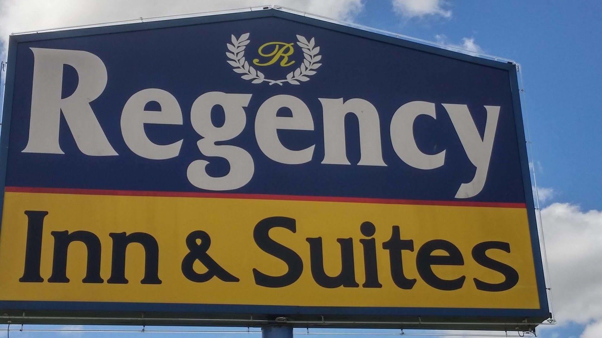 Country Regency Inn & Suites Manvel Esterno foto